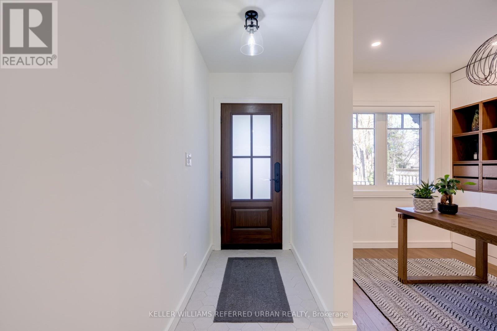 Photo 5 of 12 Wesley Avenue, Mississauga ON