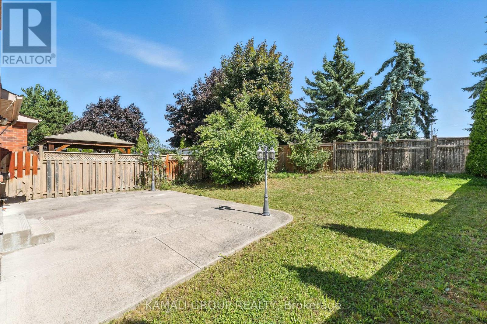 Photo 32 of 86 Prairie Rose Circle, Brampton ON