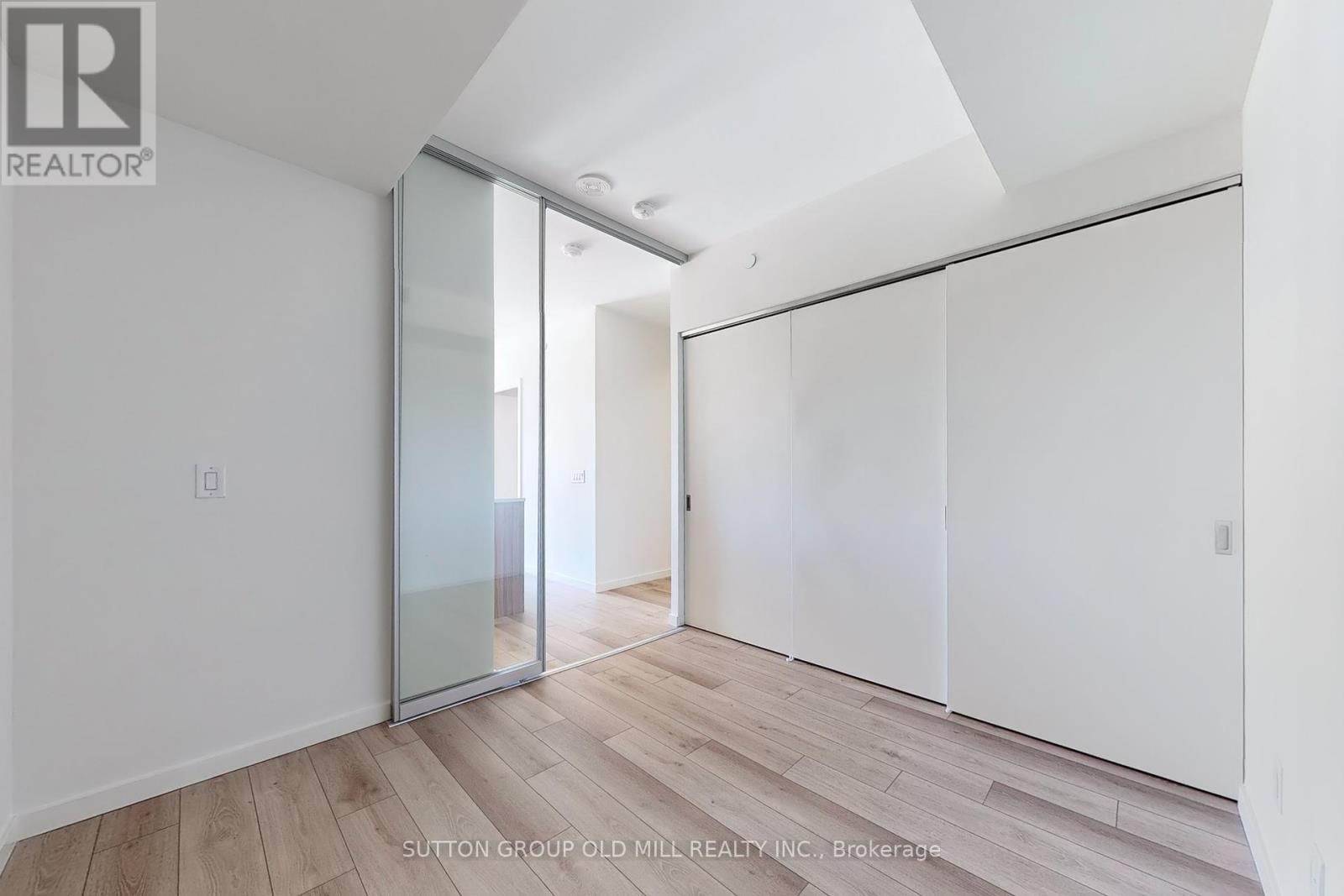 Photo 21 of 605 7 Smith Crescent, Toronto ON