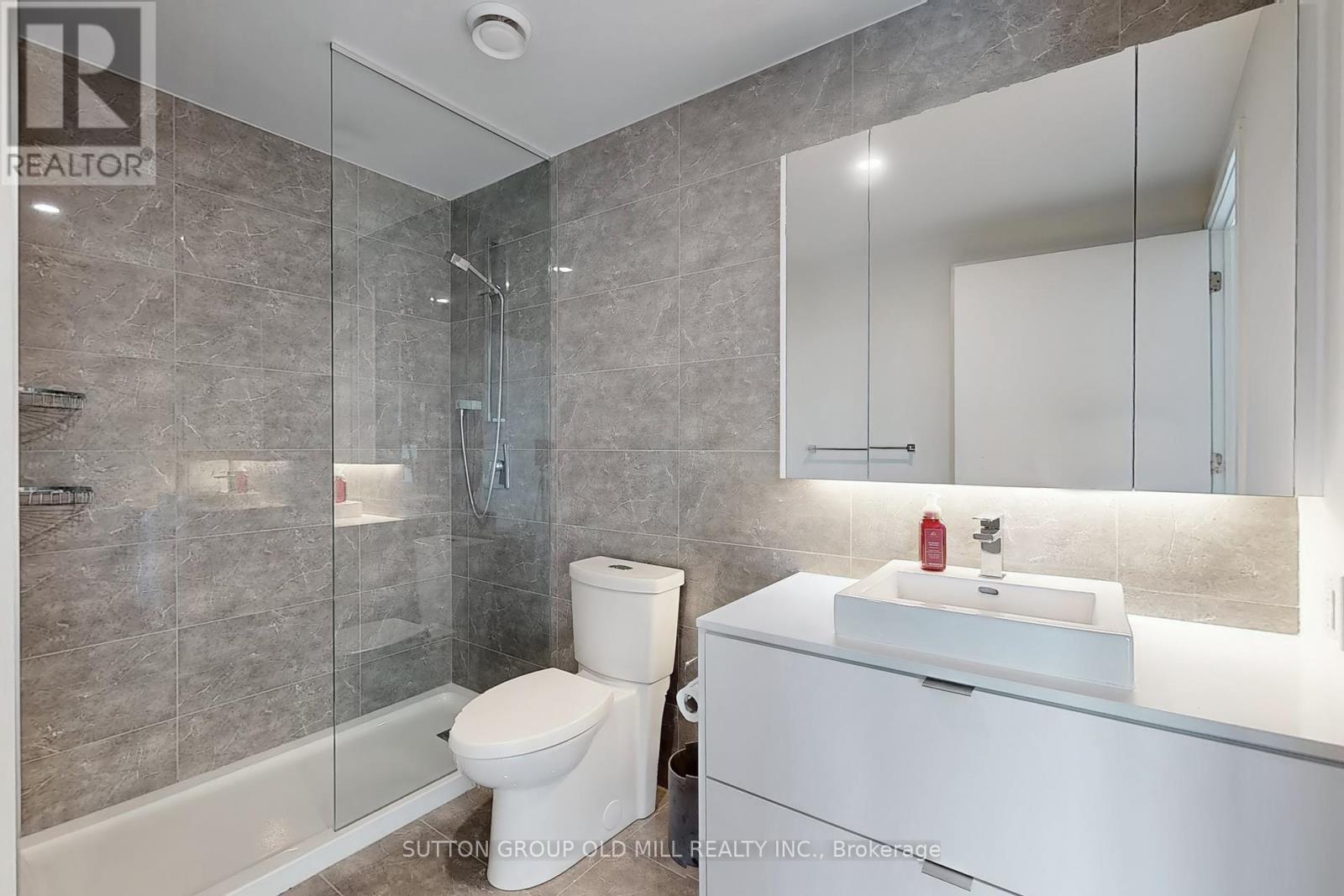 Photo 22 of 605 7 Smith Crescent, Toronto ON