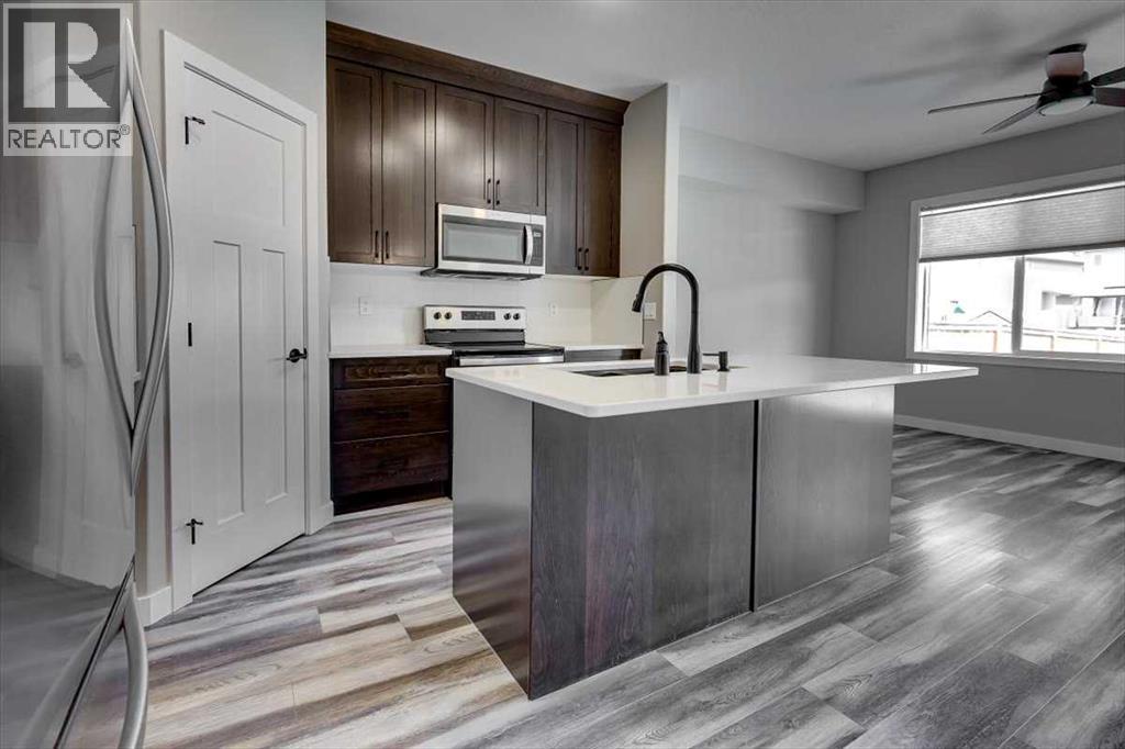 Photo 7 of 71 Thomlison Avenue, Red Deer AB