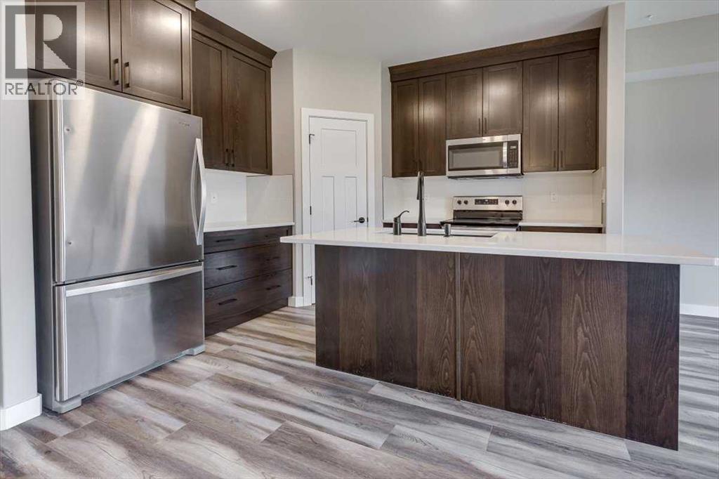 Photo 8 of 71 Thomlison Avenue, Red Deer AB