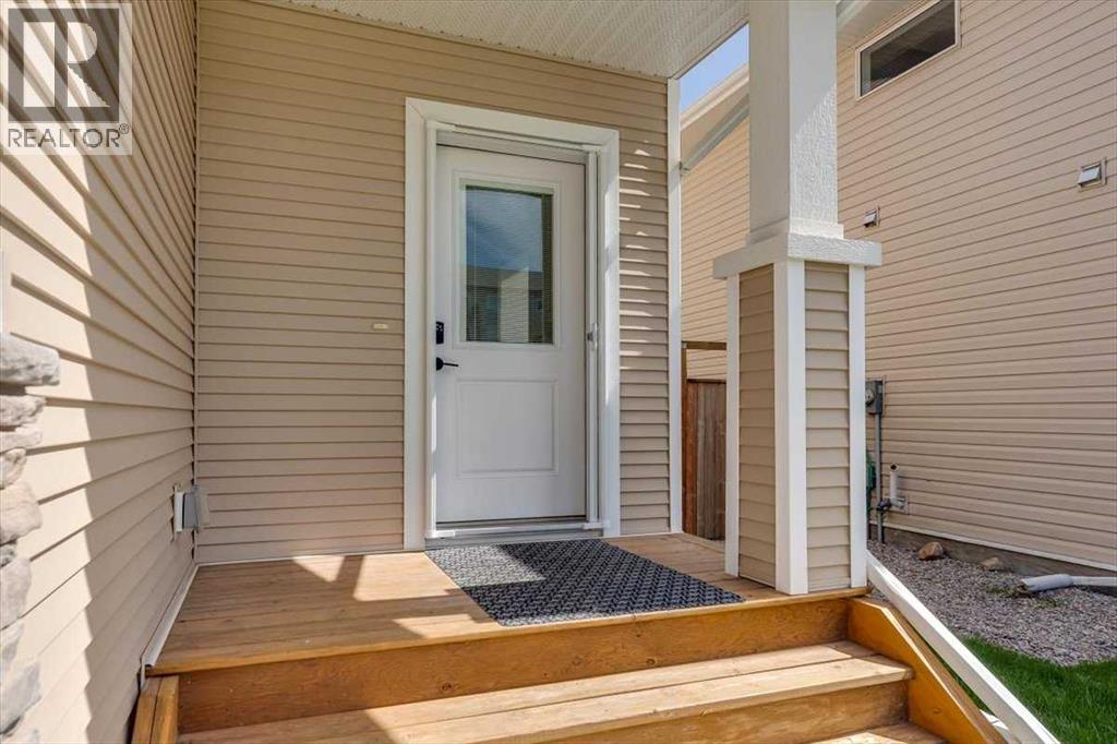 Photo 4 of 71 Thomlison Avenue, Red Deer AB