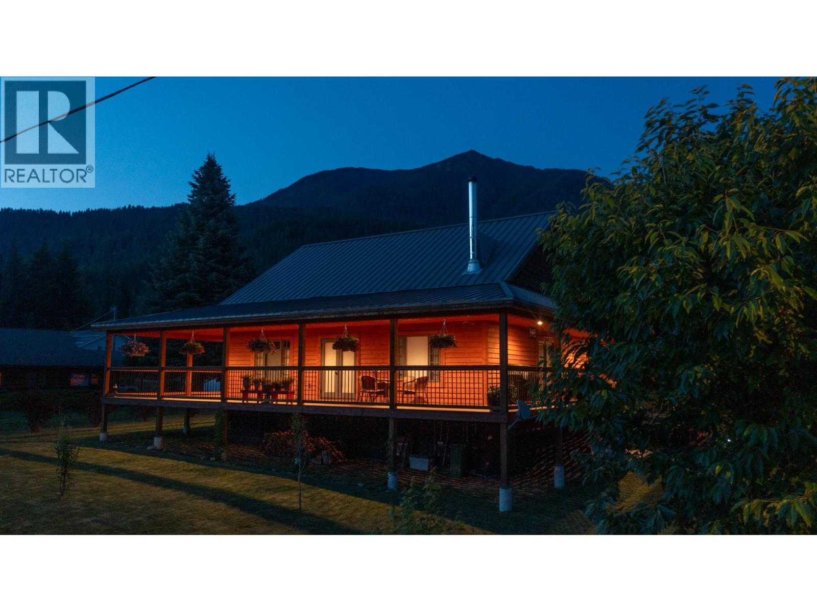 Photo 30 of 502 Turner Street, Silverton BC