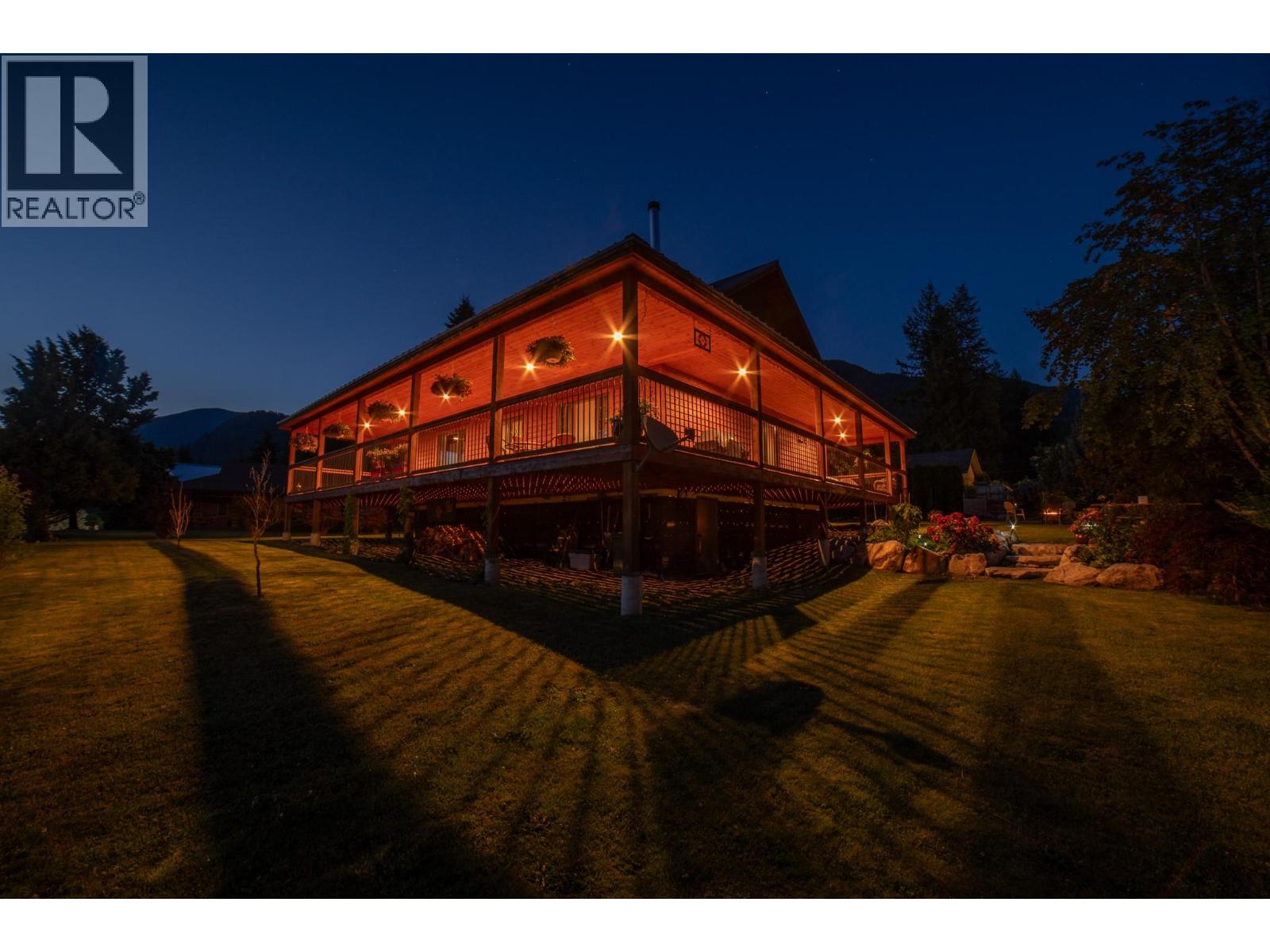 Photo 23 of 502 Turner Street, Silverton BC