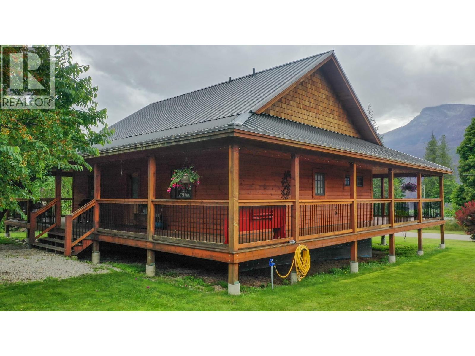 Photo 27 of 502 Turner Street, Silverton BC
