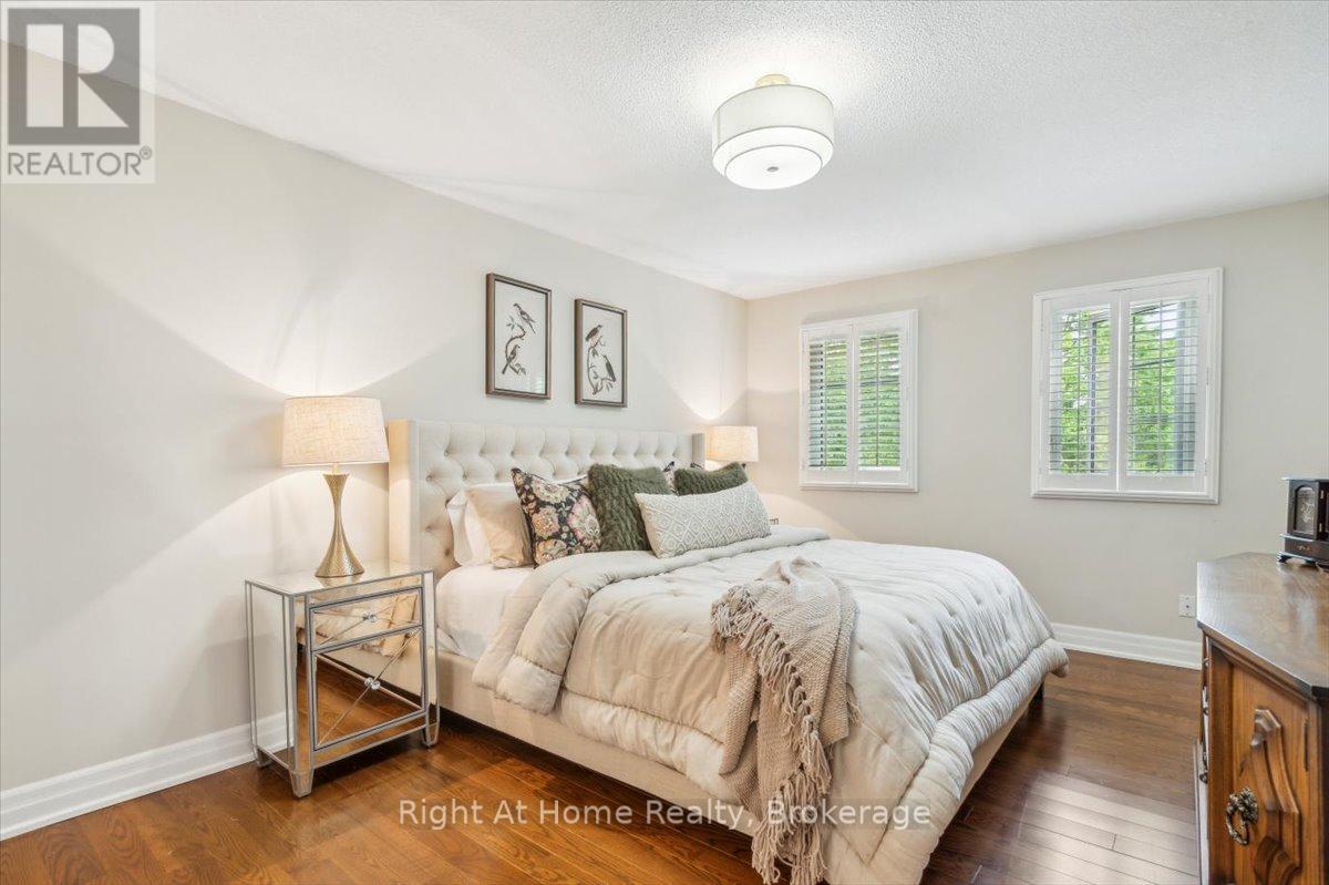 Photo 18 of 236 Odonoghue Avenue, Oakville ON