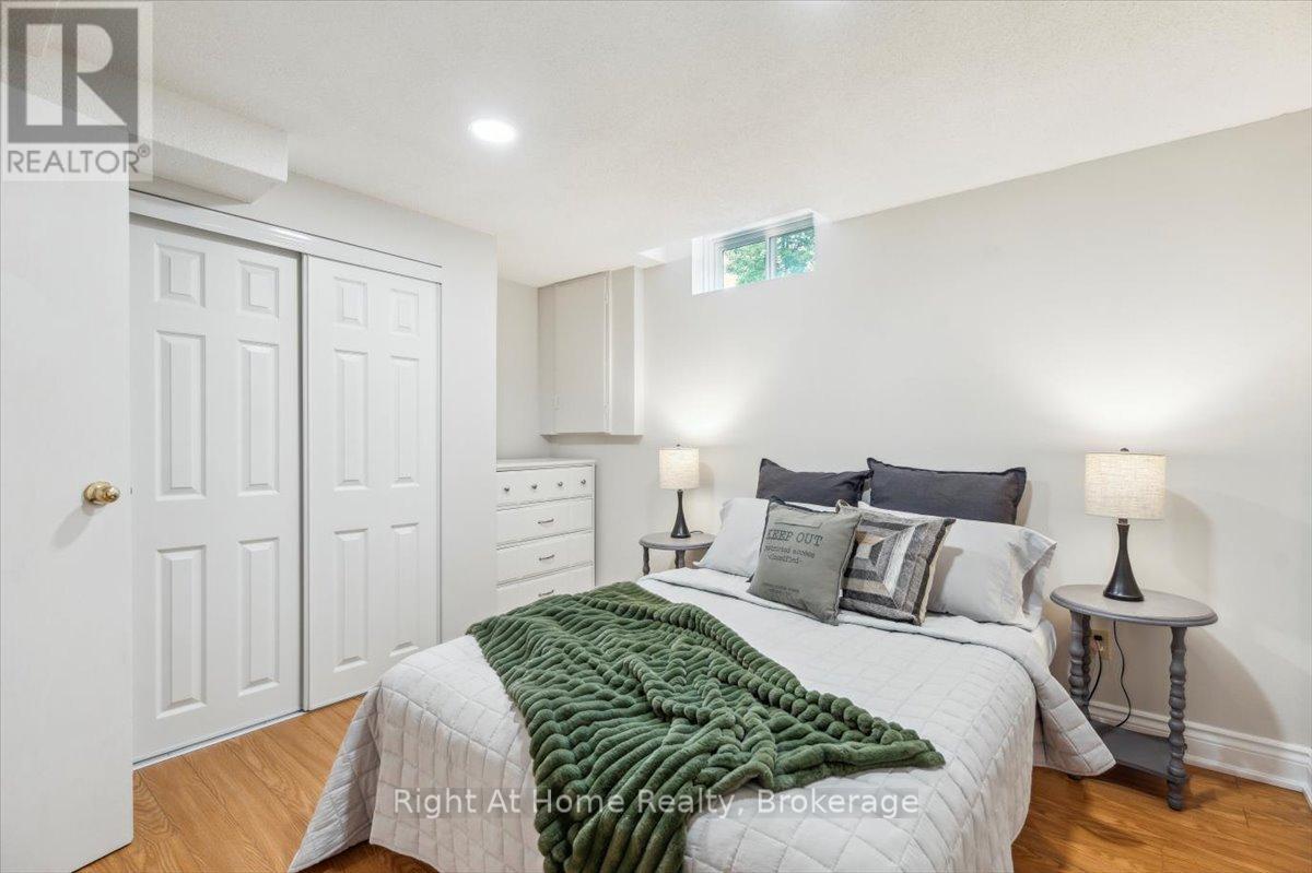 Photo 26 of 236 Odonoghue Avenue, Oakville ON