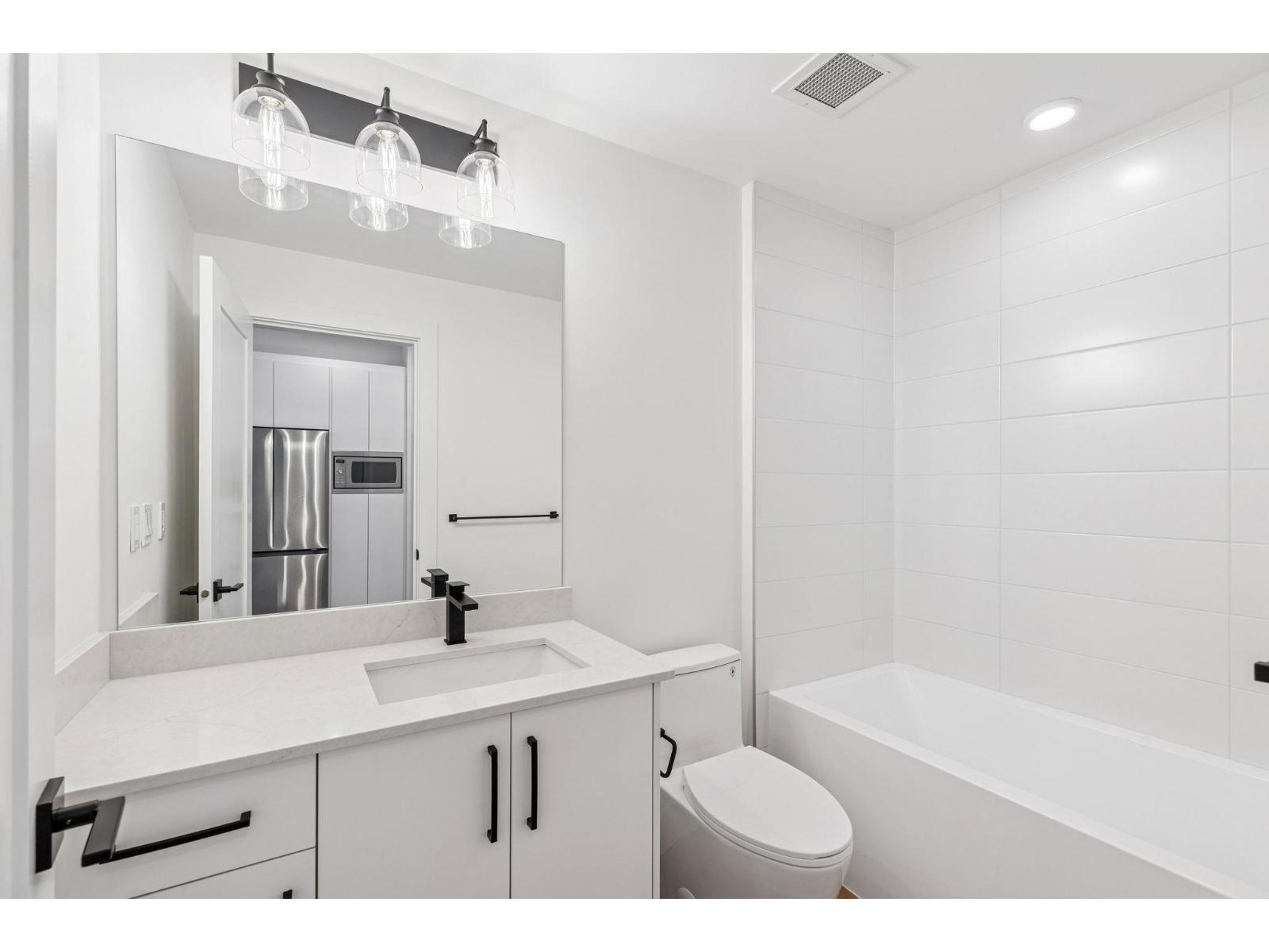 Photo 13 of 204 20286 72 B Avenue, Langley BC