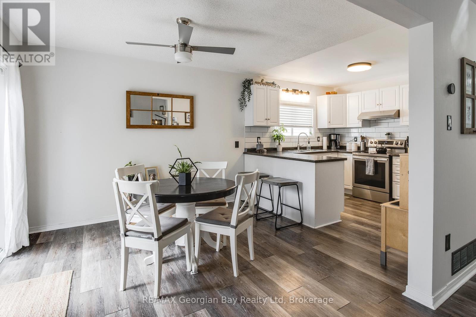 Photo 10 of 319 Ellen Street, Midland ON