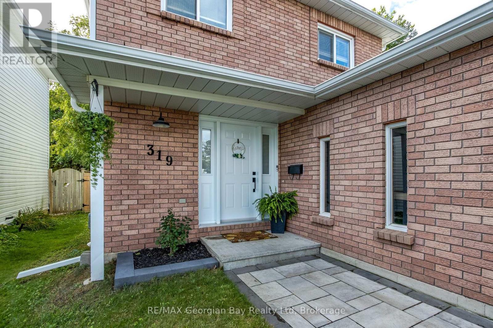Photo 2 of 319 Ellen Street, Midland ON