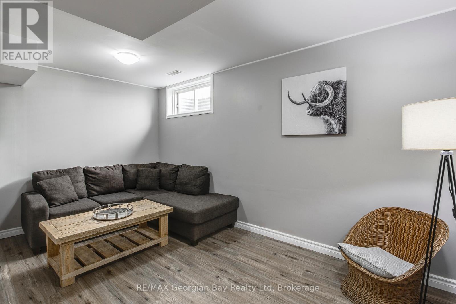 Photo 21 of 319 Ellen Street, Midland ON