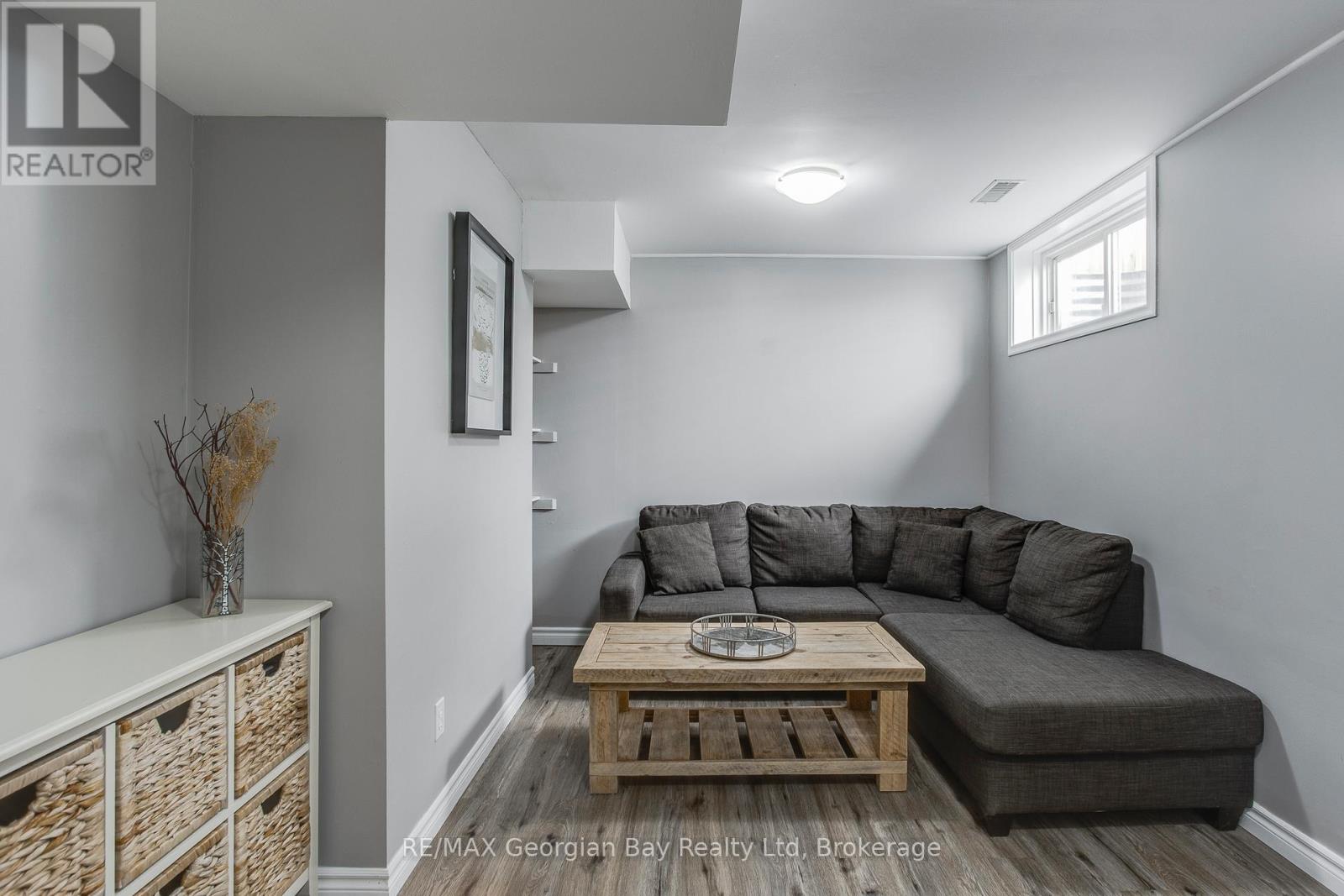 Photo 22 of 319 Ellen Street, Midland ON