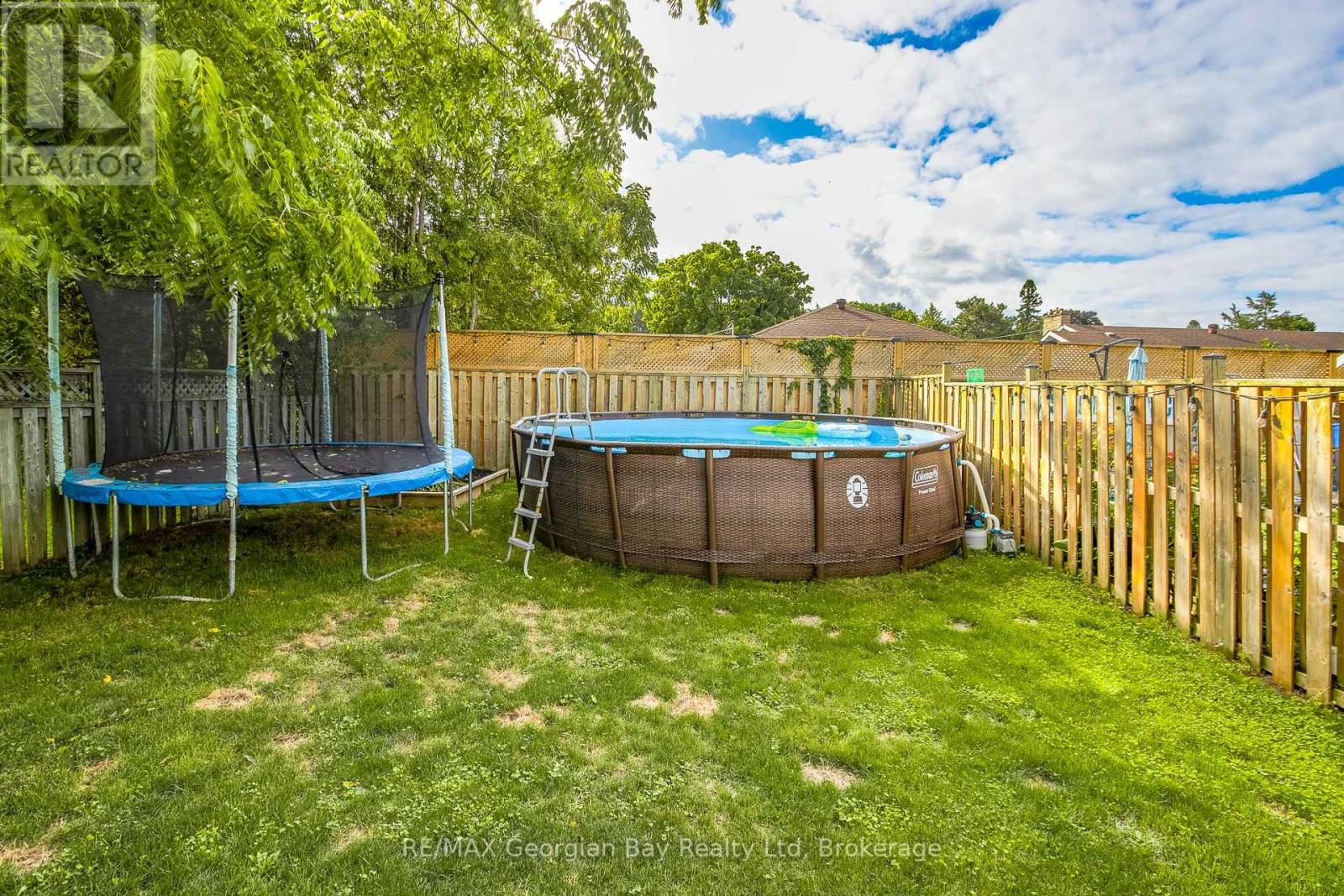 Photo 26 of 319 Ellen Street, Midland ON