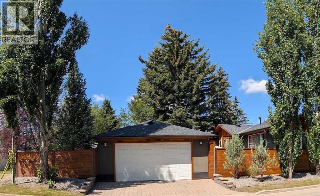 Photo 2 of 633 23 Avenue Ne, Calgary AB