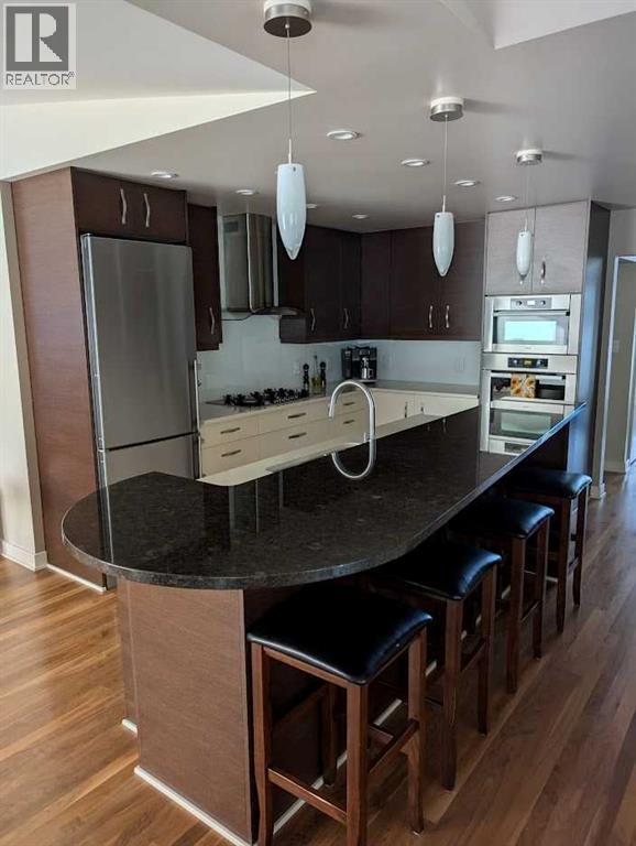 Photo 5 of 633 23 Avenue Ne, Calgary AB