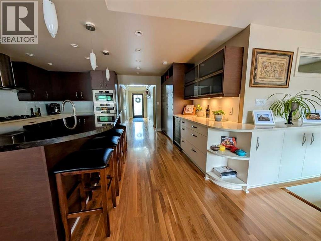 Photo 6 of 633 23 Avenue Ne, Calgary AB