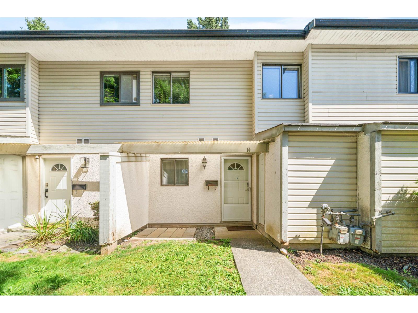 Photo 1 of 14 5271 204 Street, Langley BC