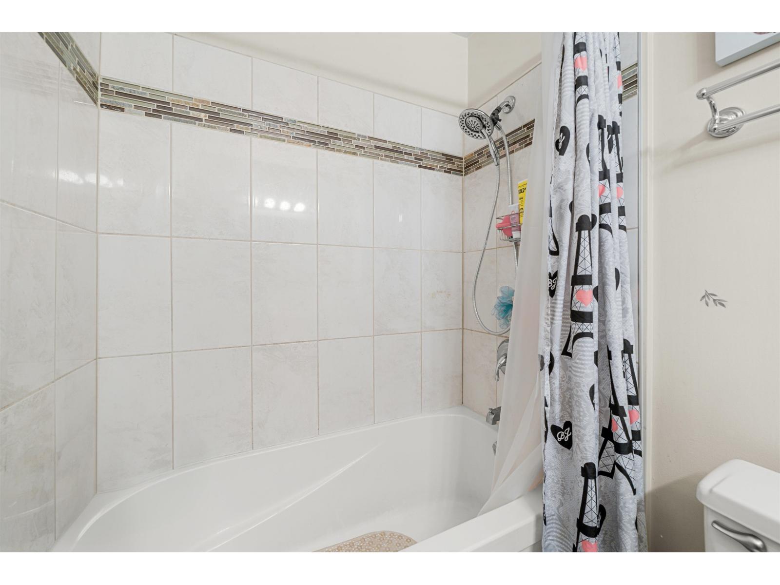 Photo 18 of 14 5271 204 Street, Langley BC