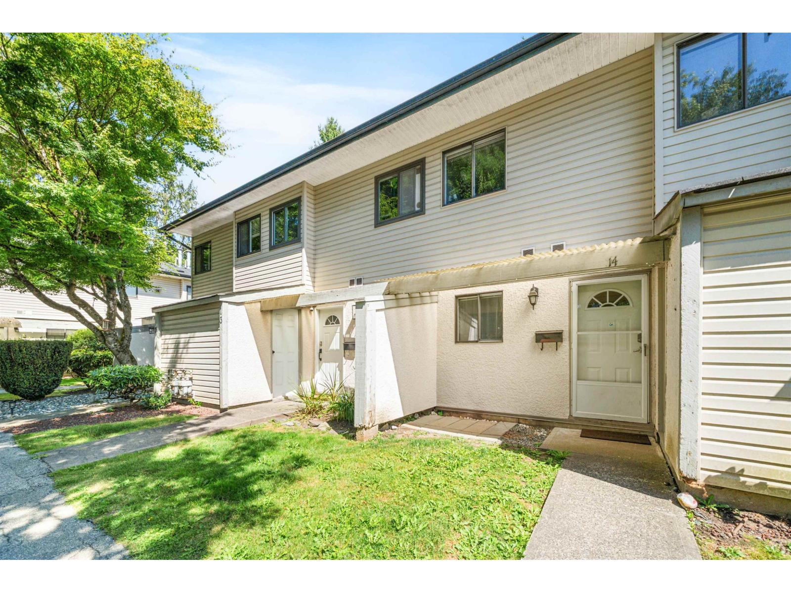 Photo 2 of 14 5271 204 Street, Langley BC