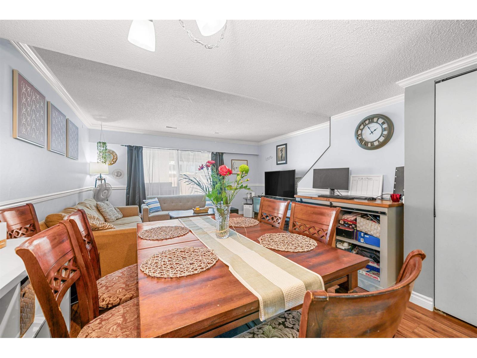 Photo 8 of 14 5271 204 Street, Langley BC