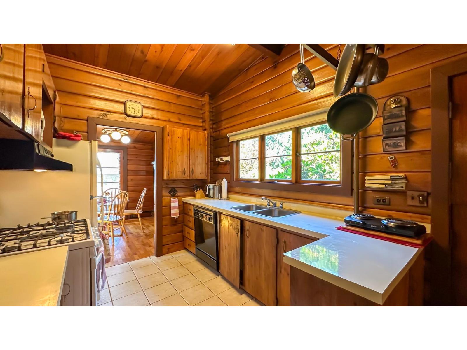 Photo 11 of 10542 125 B Street, Surrey BC