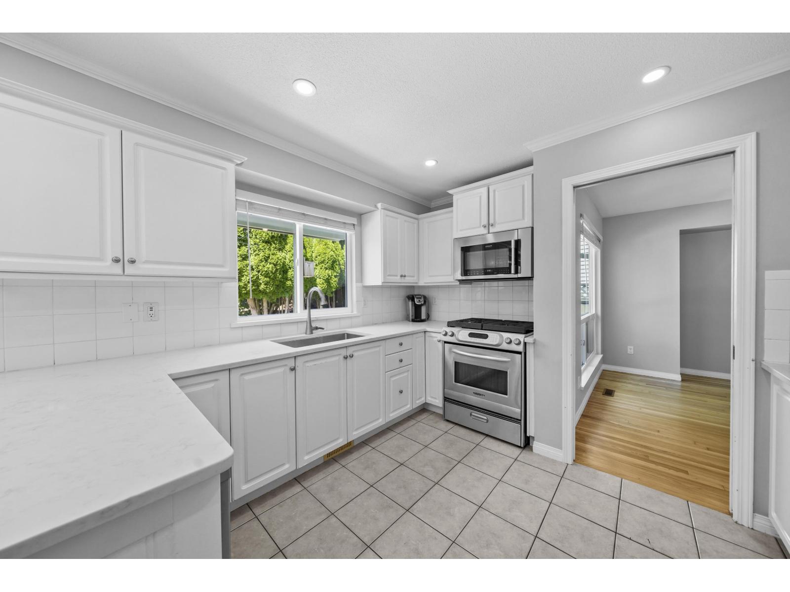 Photo 10 of 8311 170 Street, Surrey BC