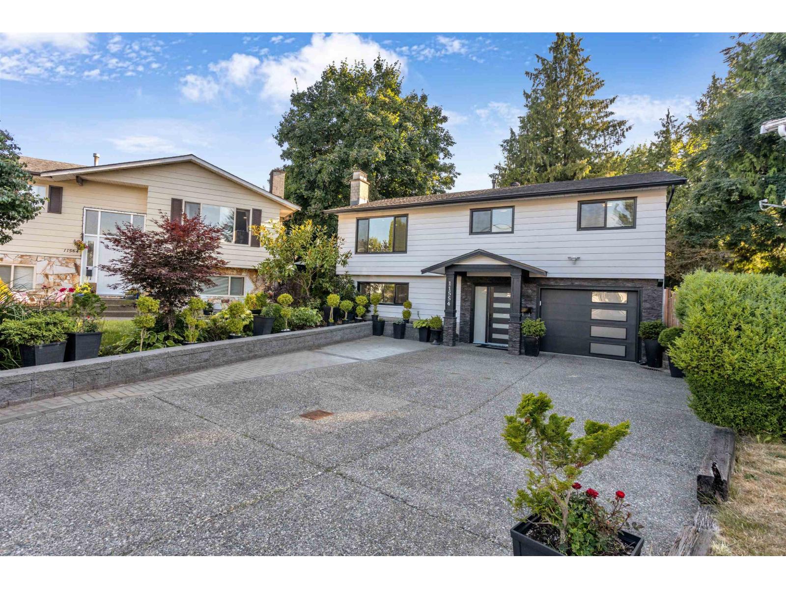 Photo 3 of 11554 83 A Avenue, Delta BC