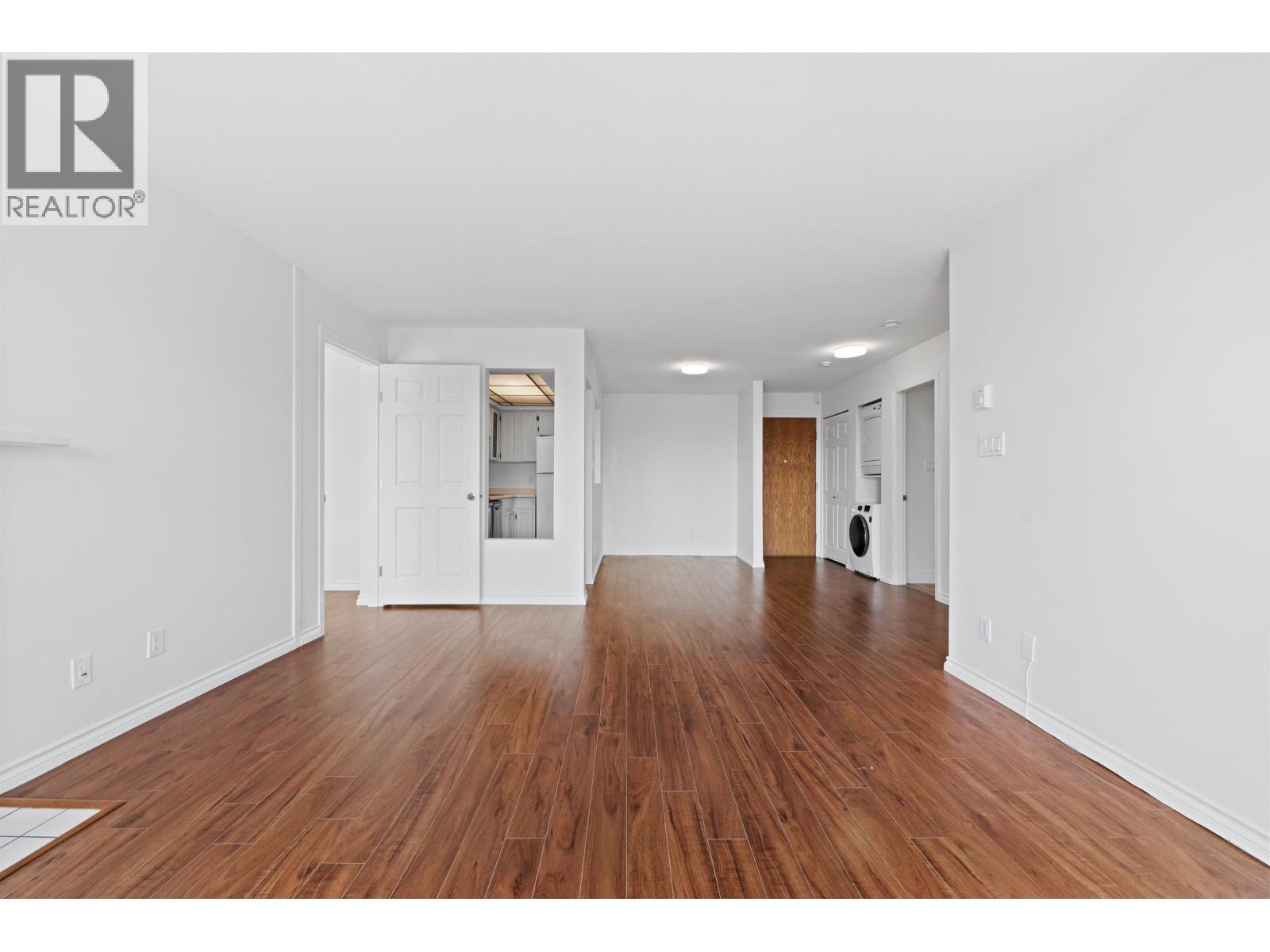 Photo 10 of 211 5335 Hastings Street, Burnaby BC