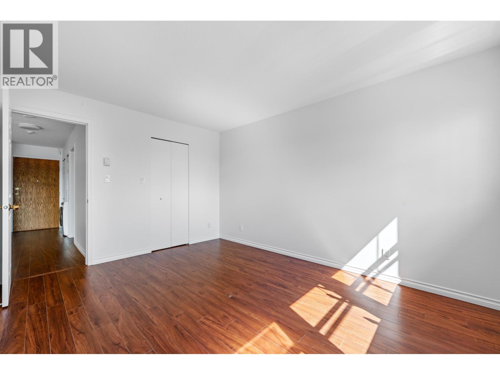 Photo 20 of 211 5335 Hastings Street, Burnaby BC