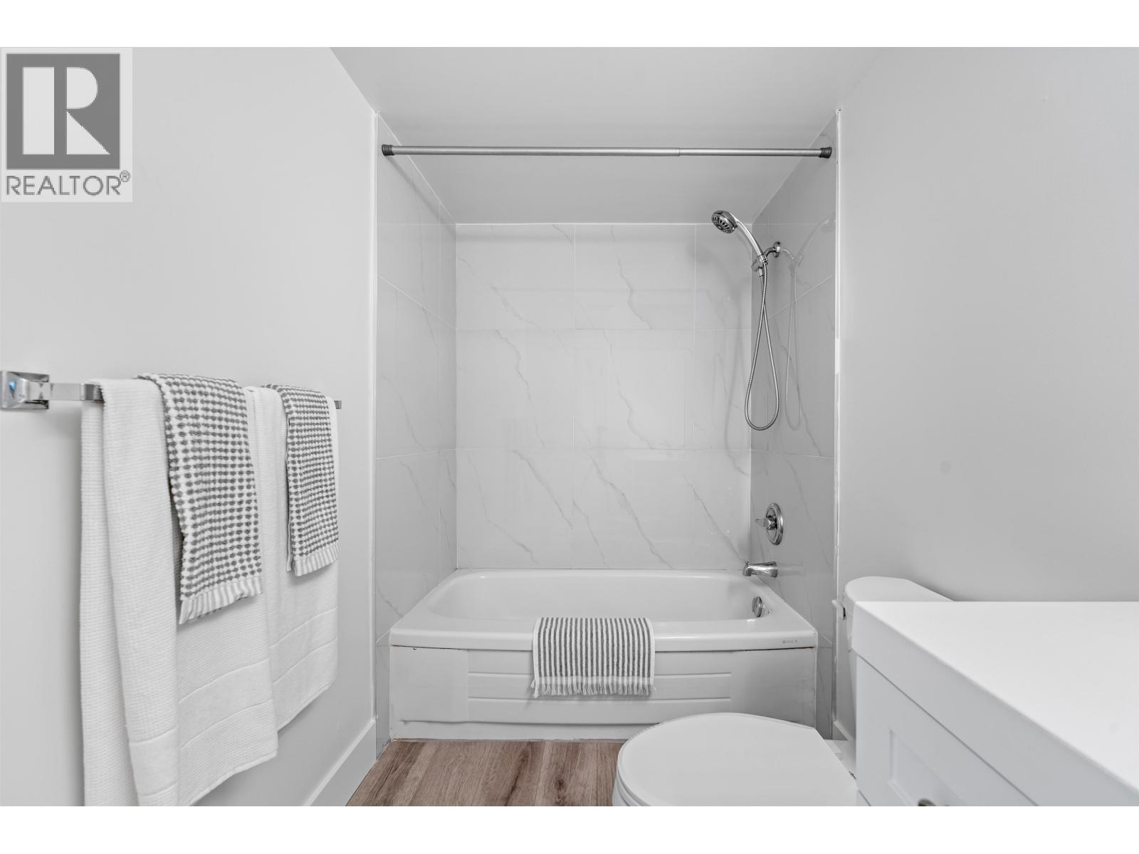 Photo 24 of 211 5335 Hastings Street, Burnaby BC