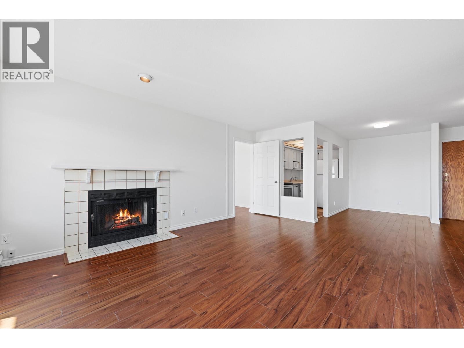 Photo 8 of 211 5335 Hastings Street, Burnaby BC