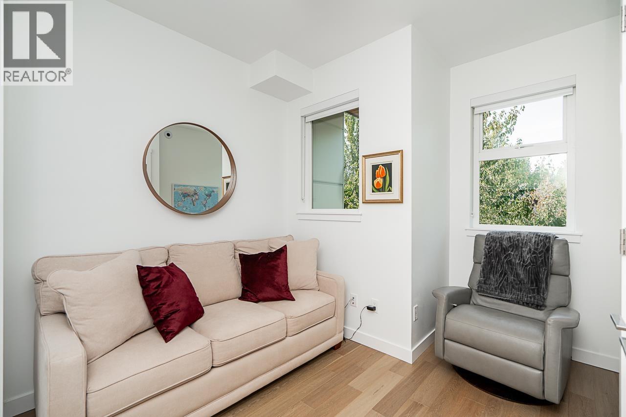 Photo 19 of 102 1205 Harold Road, North Vancouver BC