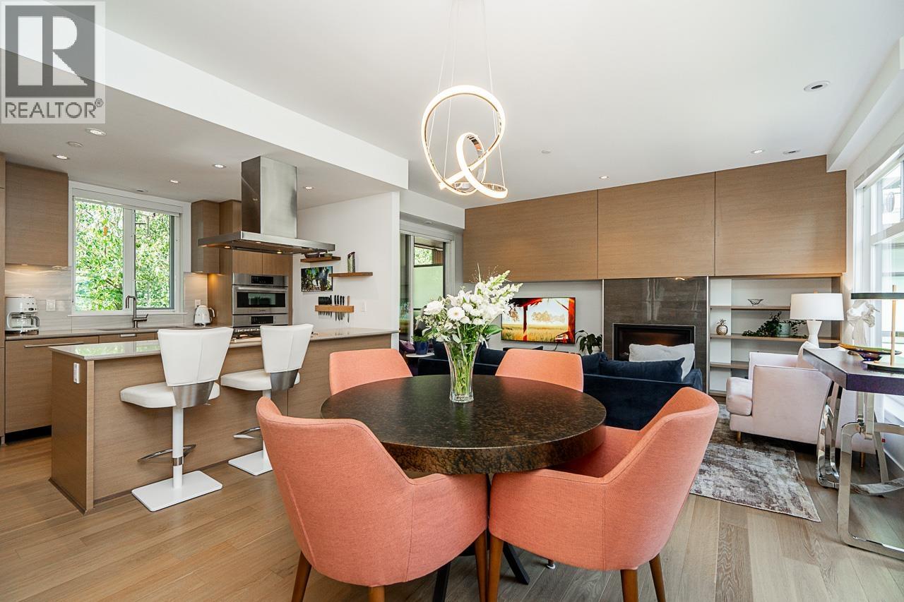 Photo 6 of 102 1205 Harold Road, North Vancouver BC