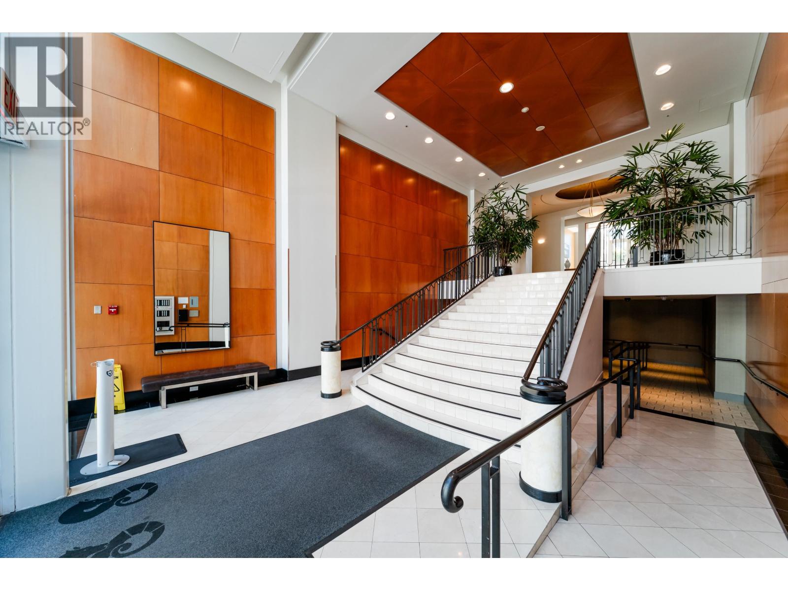 Photo 10 of 805 1500 Hornby Street, Vancouver BC