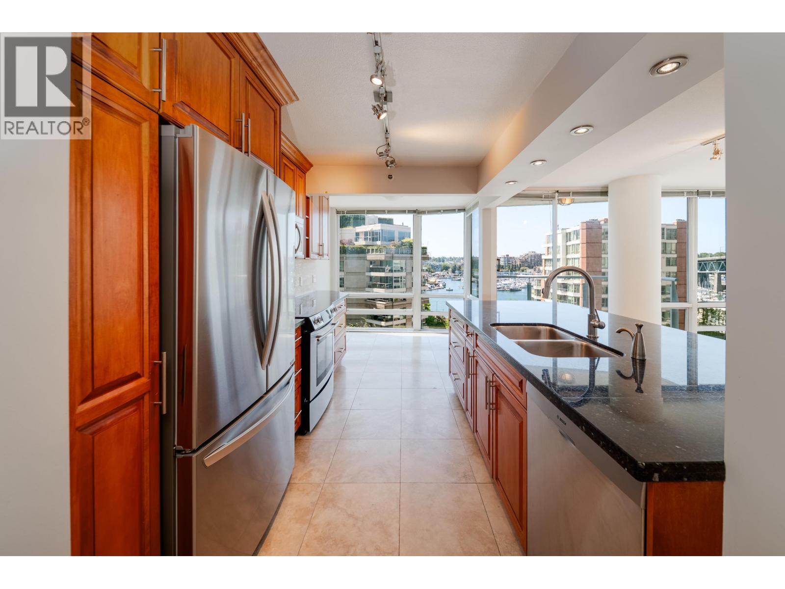 Photo 11 of 805 1500 Hornby Street, Vancouver BC