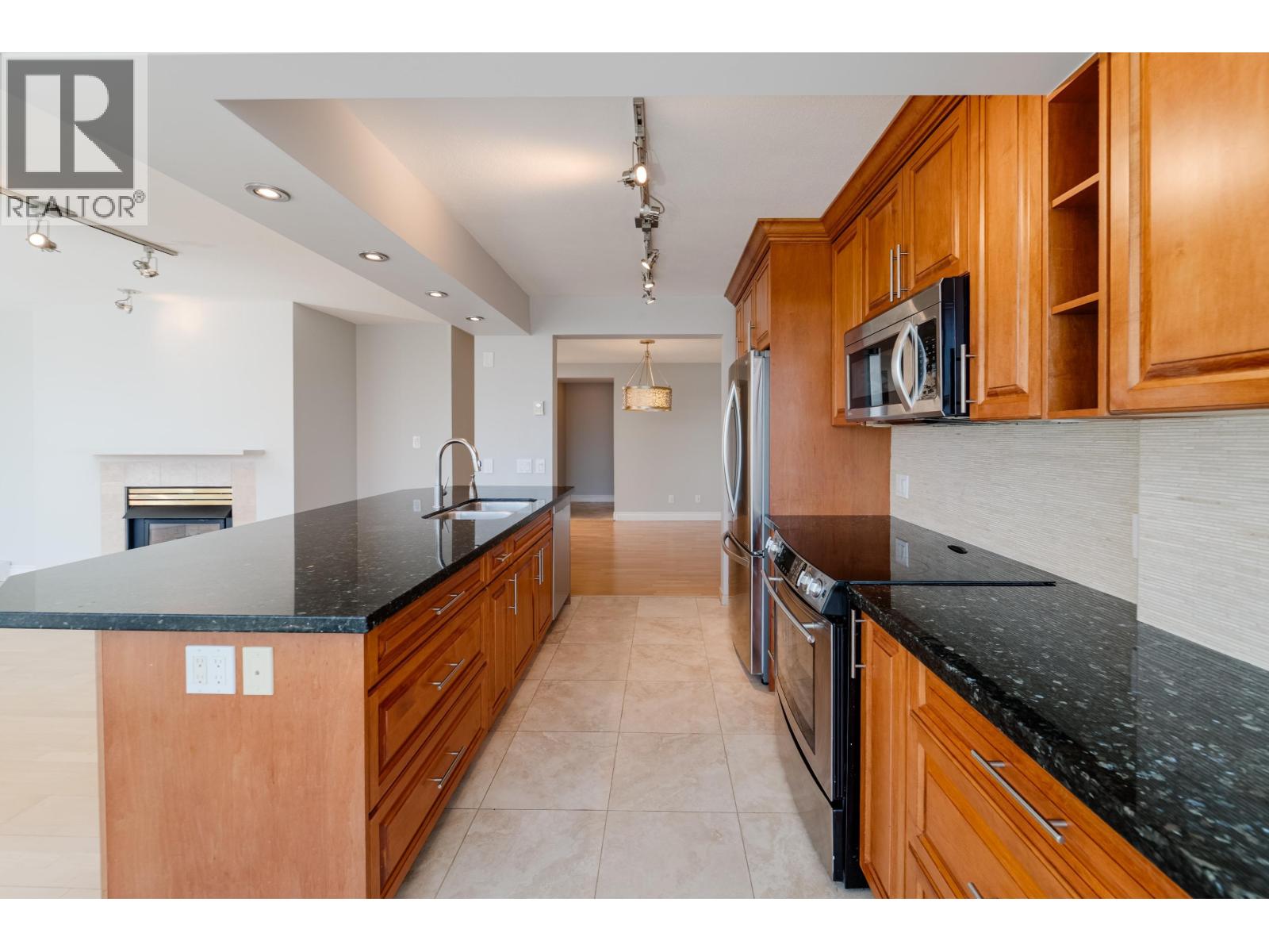 Photo 12 of 805 1500 Hornby Street, Vancouver BC