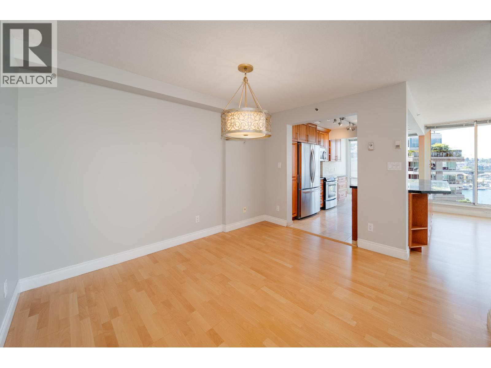 Photo 15 of 805 1500 Hornby Street, Vancouver BC