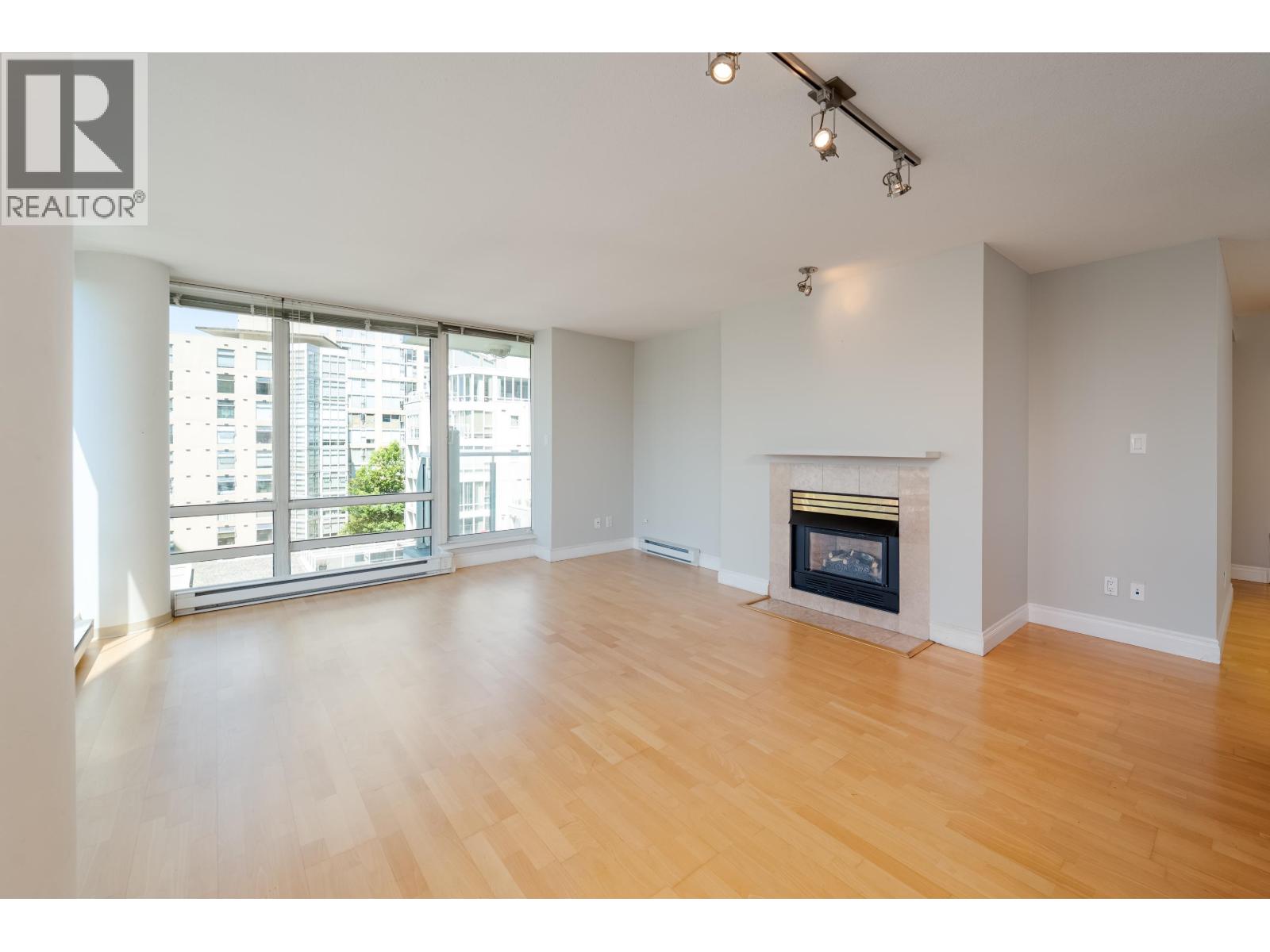 Photo 17 of 805 1500 Hornby Street, Vancouver BC