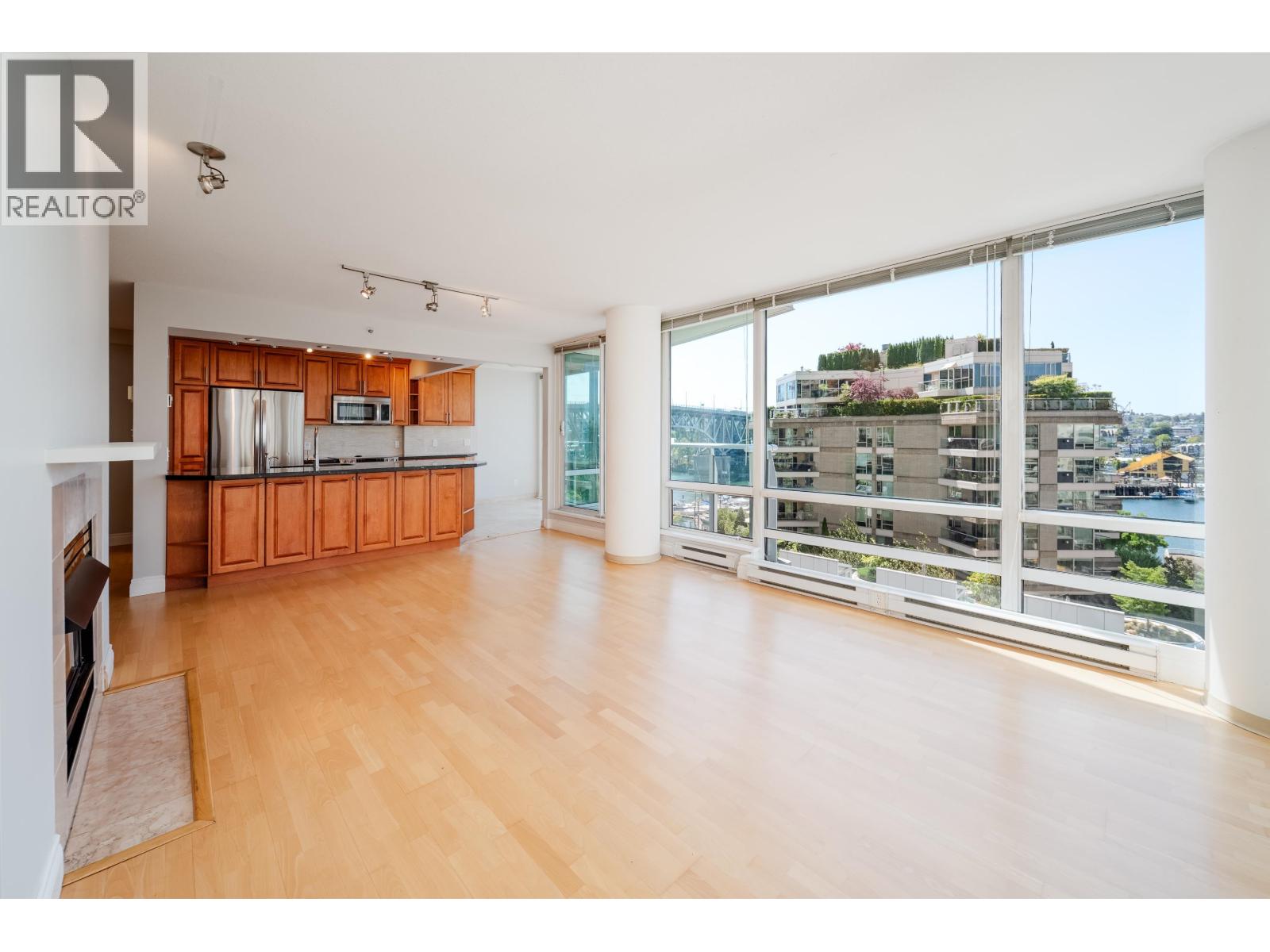 Photo 9 of 805 1500 Hornby Street, Vancouver BC