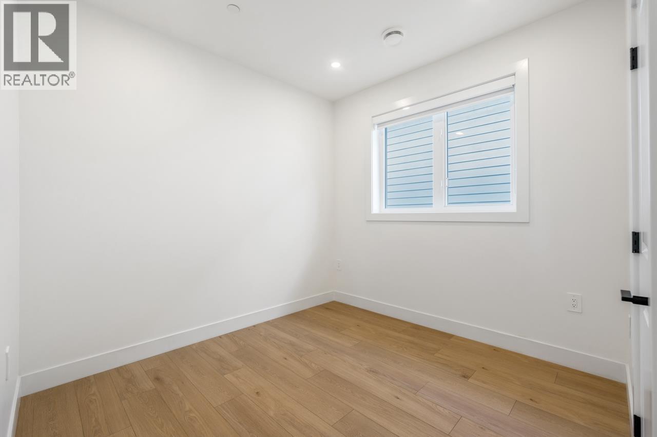 Photo 13 of 1 3090 Vanness Avenue, Vancouver BC
