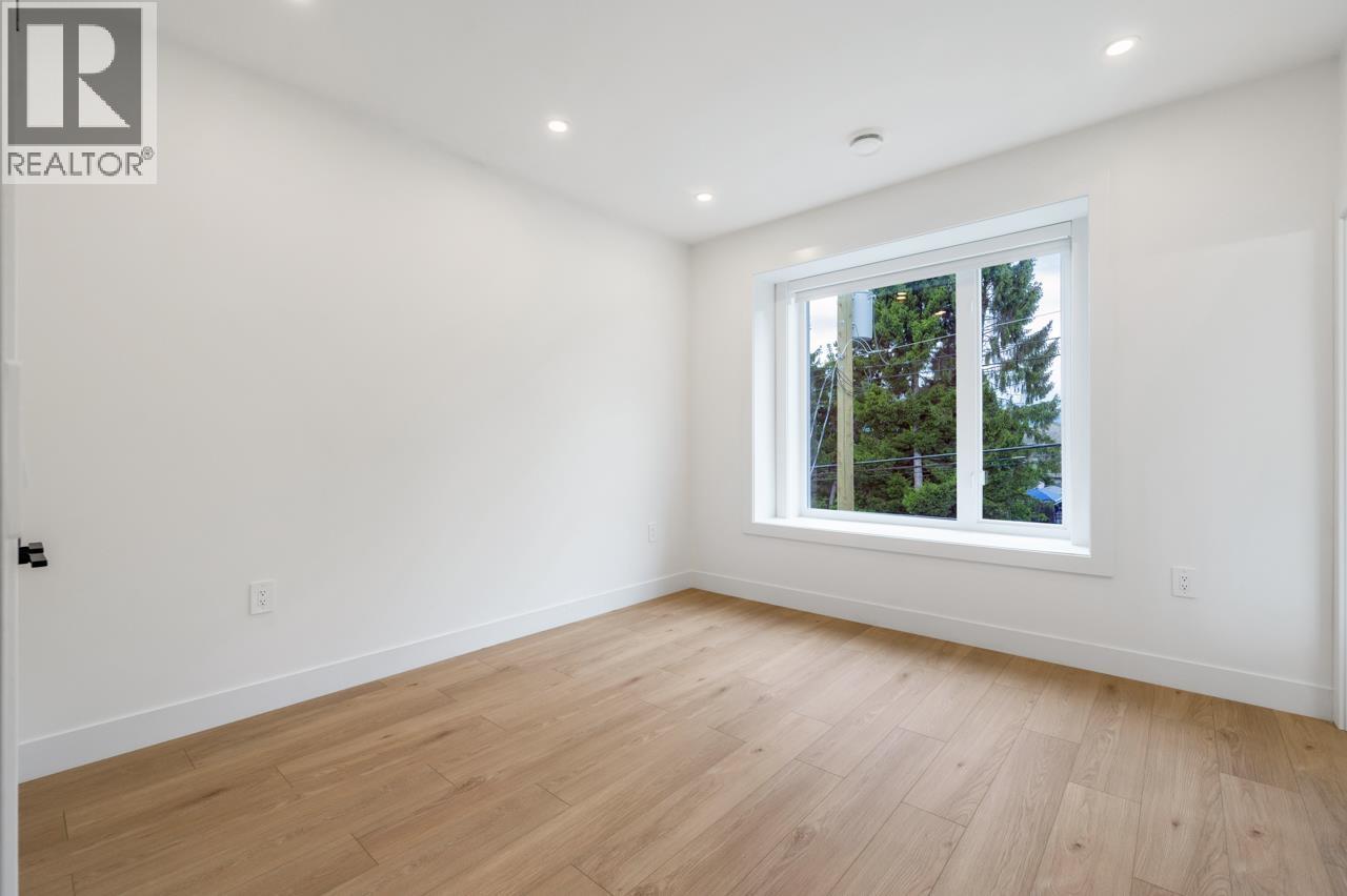 Photo 14 of 1 3090 Vanness Avenue, Vancouver BC