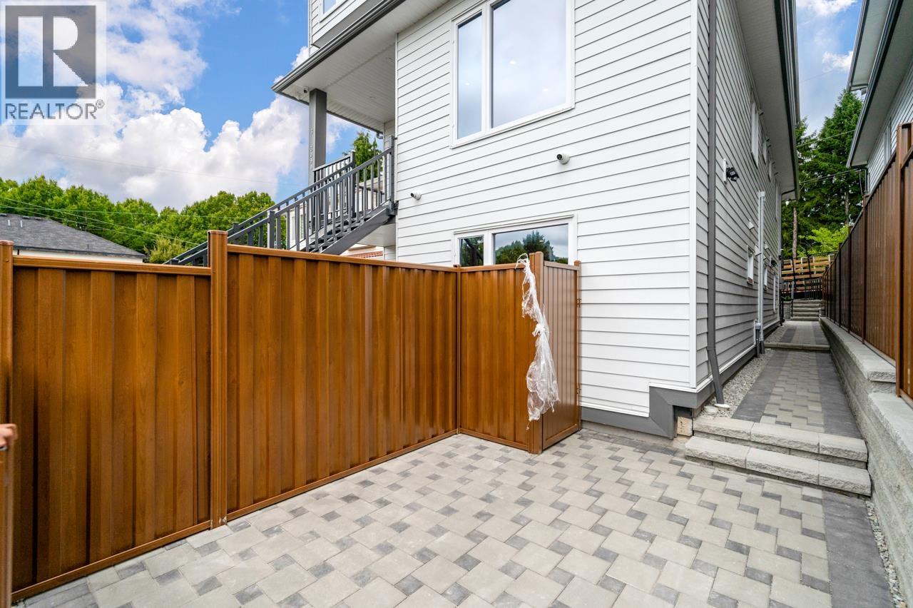 Photo 20 of 1 3090 Vanness Avenue, Vancouver BC