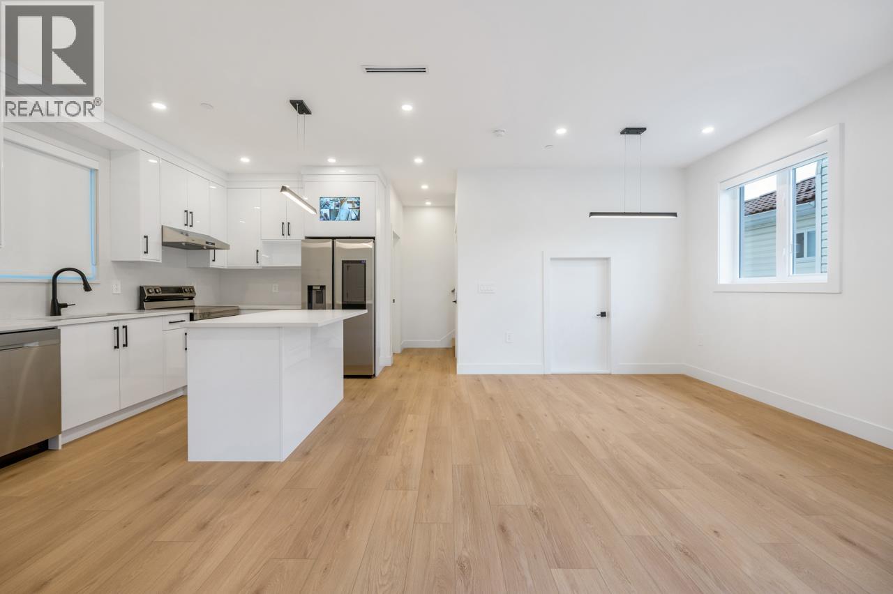 Photo 7 of 1 3090 Vanness Avenue, Vancouver BC