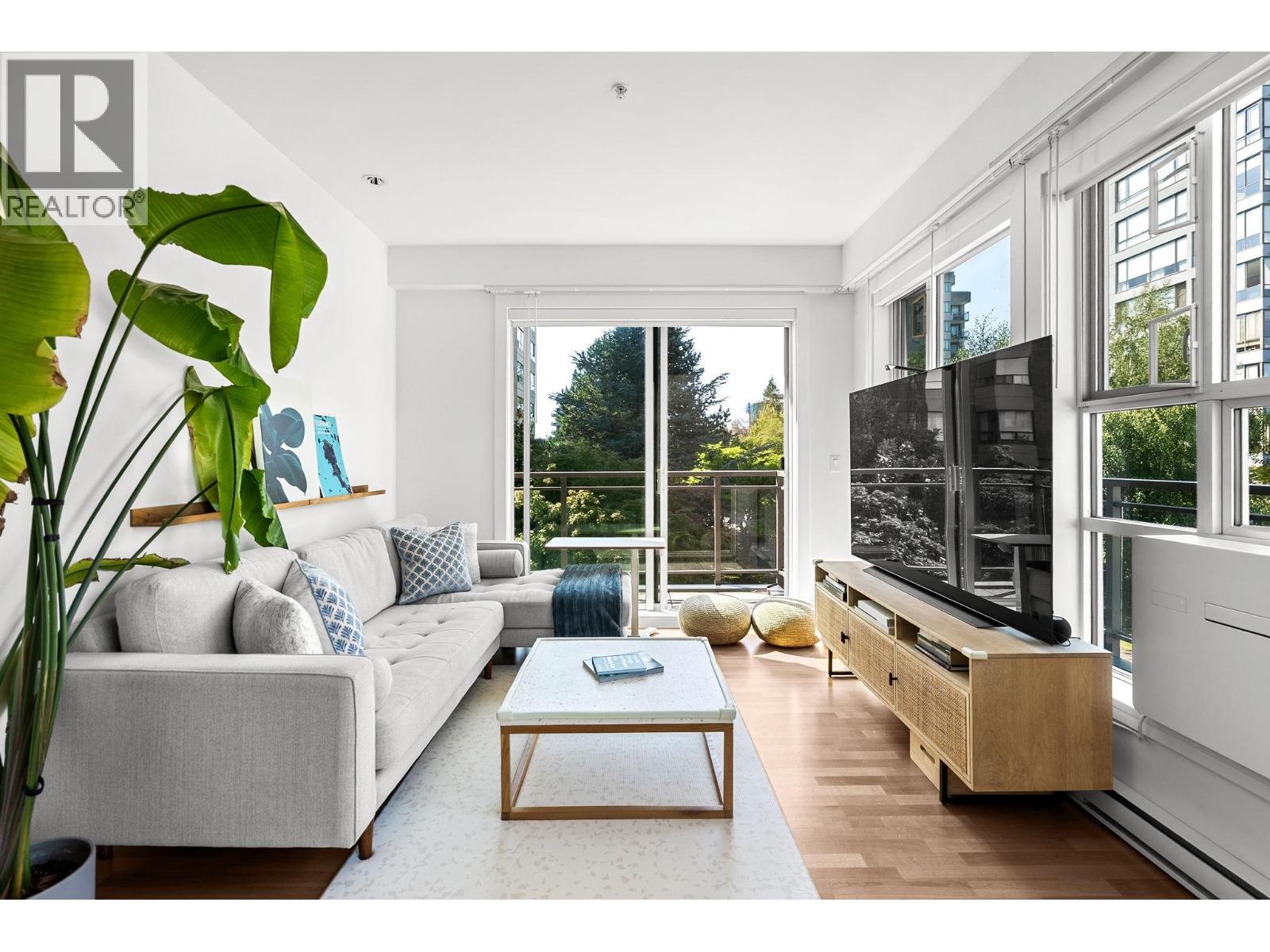 Photo 1 of 306 2128 W 40th Avenue, Vancouver BC