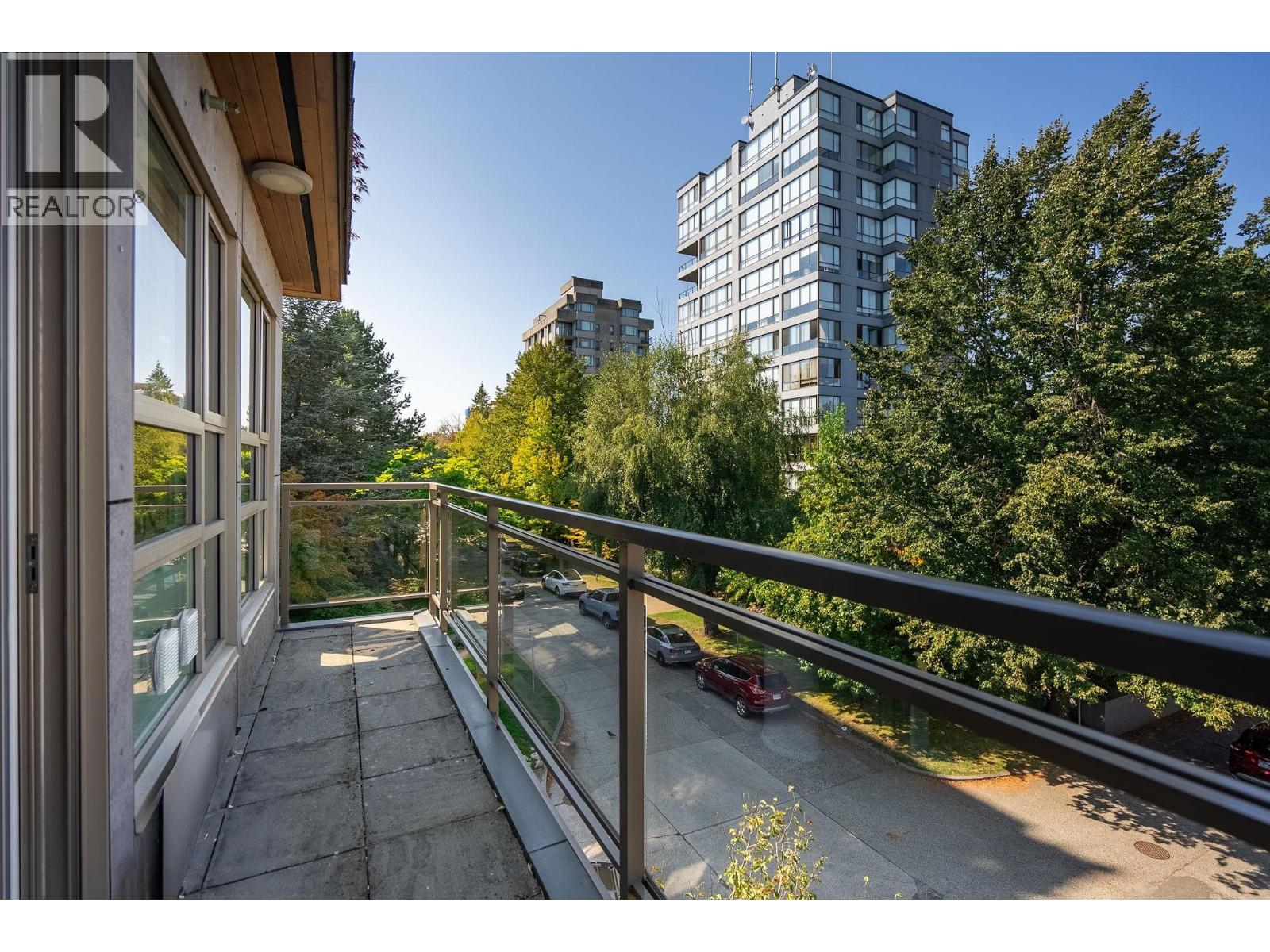 Photo 13 of 306 2128 W 40th Avenue, Vancouver BC