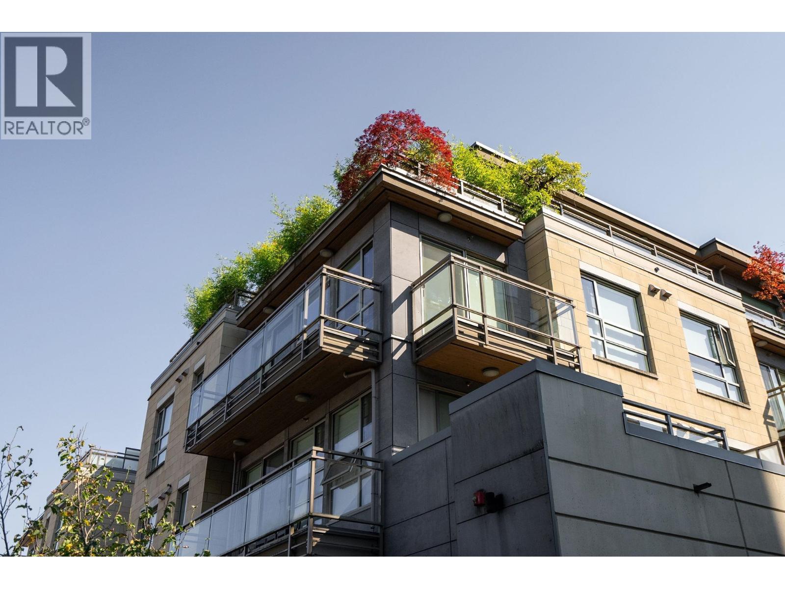 Photo 17 of 306 2128 W 40th Avenue, Vancouver BC