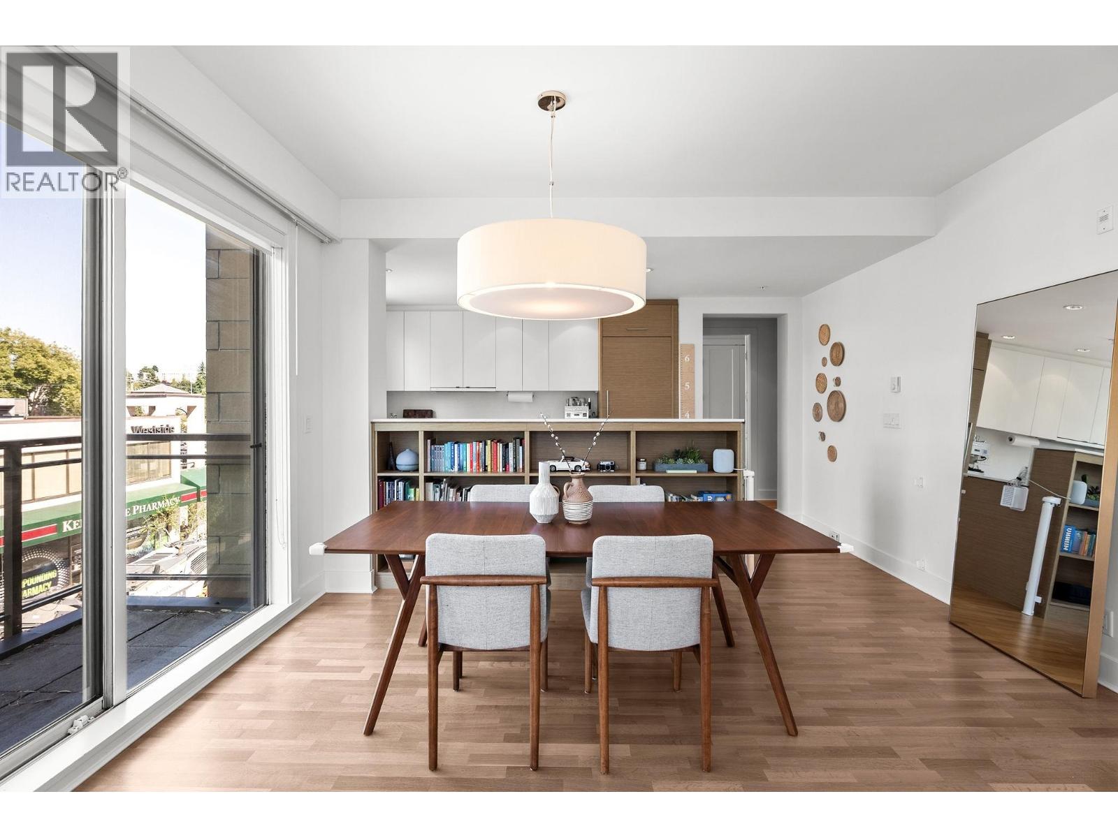 Photo 8 of 306 2128 W 40th Avenue, Vancouver BC