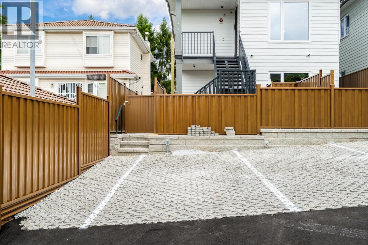 Photo 20 of 3 3090 Vanness Avenue, Vancouver BC
