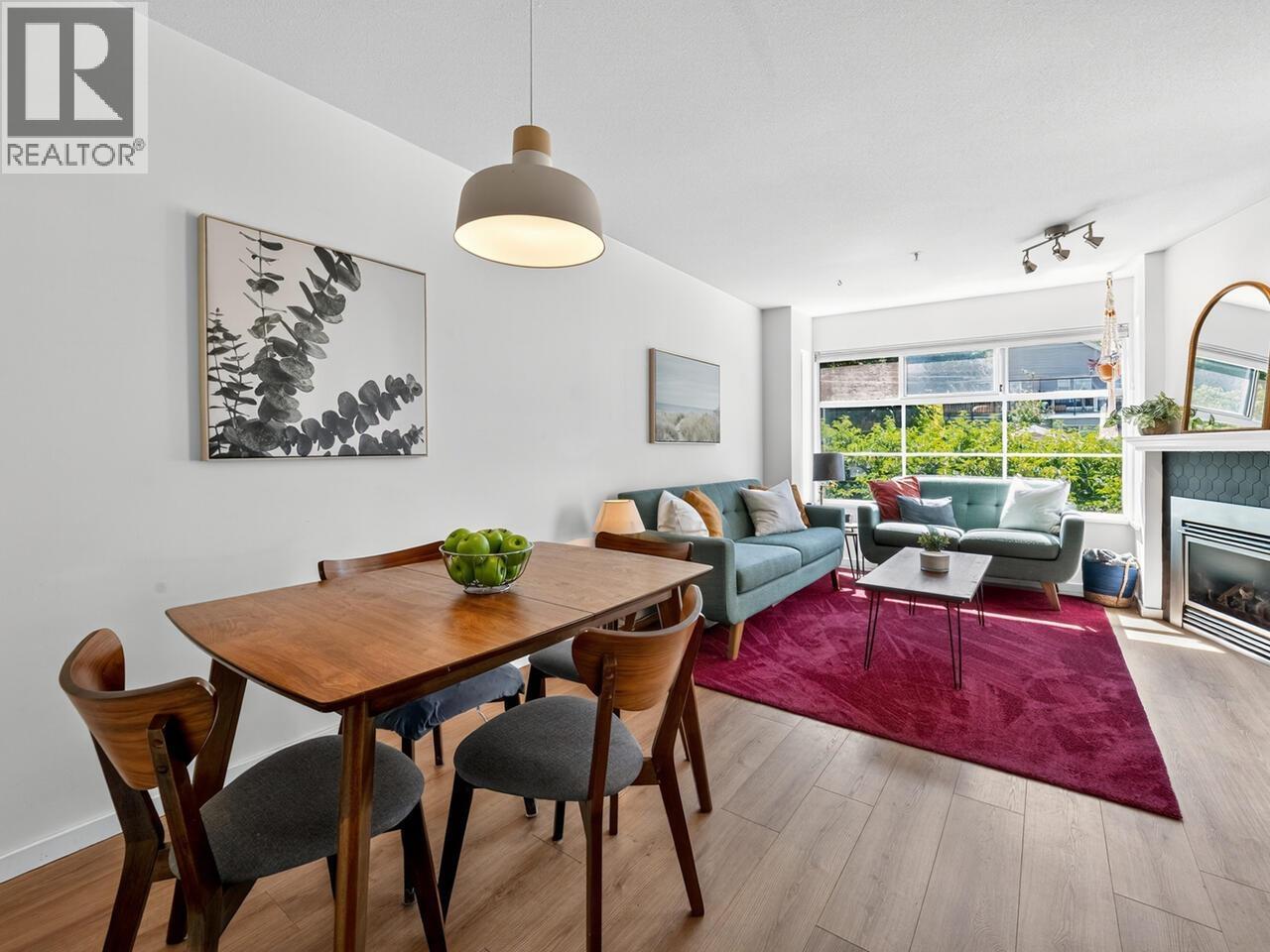 Photo 6 of 302 2388 Triumph Street, Vancouver BC
